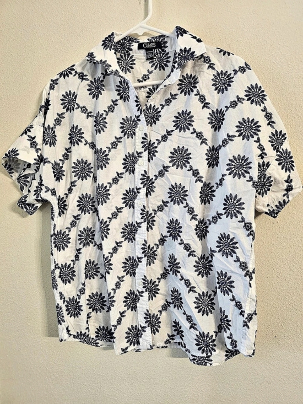 Chaps Floral Button Down Shirt in White & Blue XL Like New